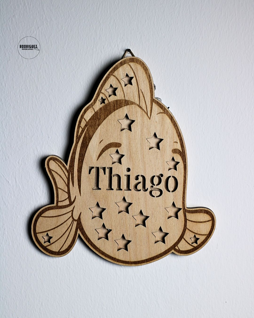 lampada personalizzata in legno – modello león lampada personalizzata in legno – modello león